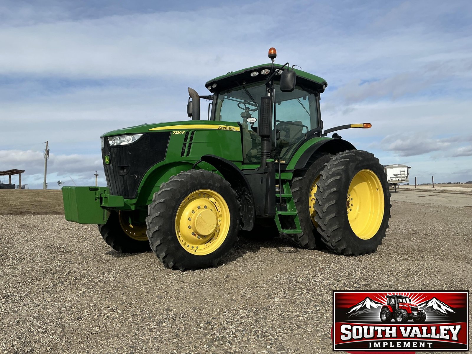 2011 John Deere 7230R