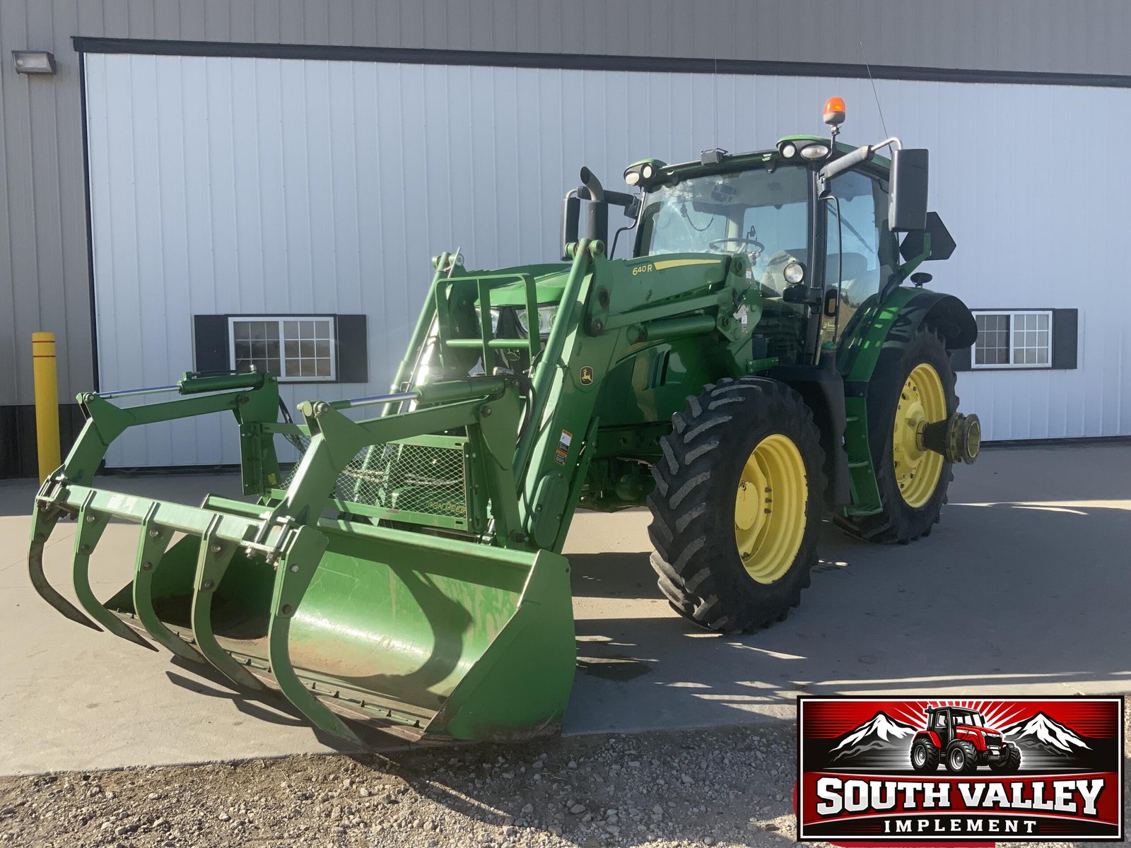 2015 John Deere 6155R