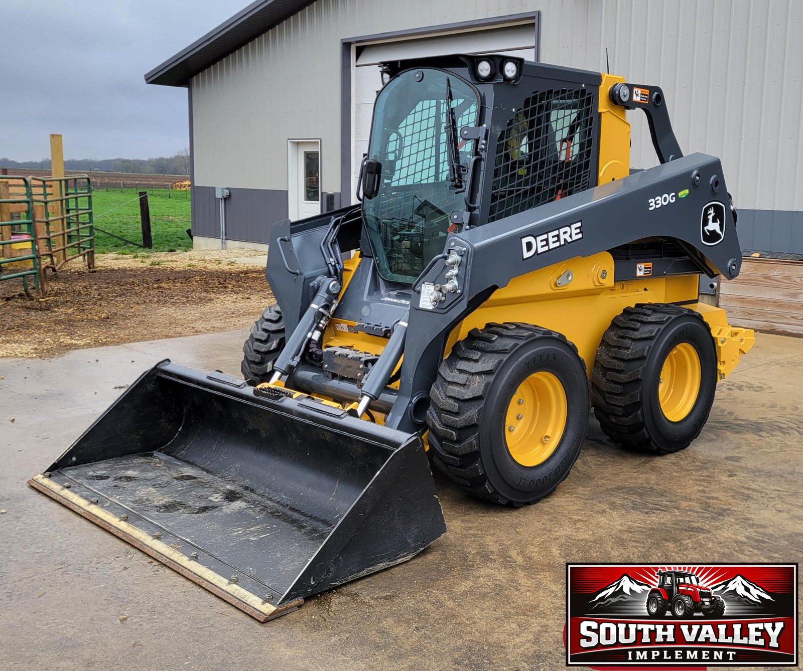 2024 John Deere 330G